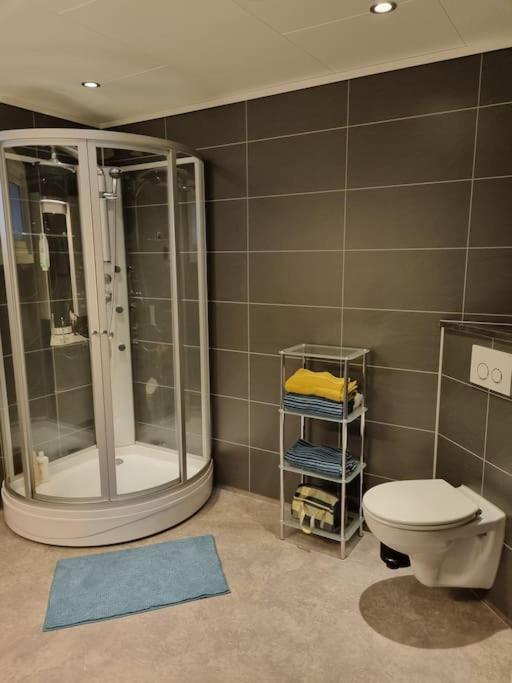 Vakantiehuis Moderne Hus Med 5 Soverom Og 2 Bad Pa Hidra Rasvag