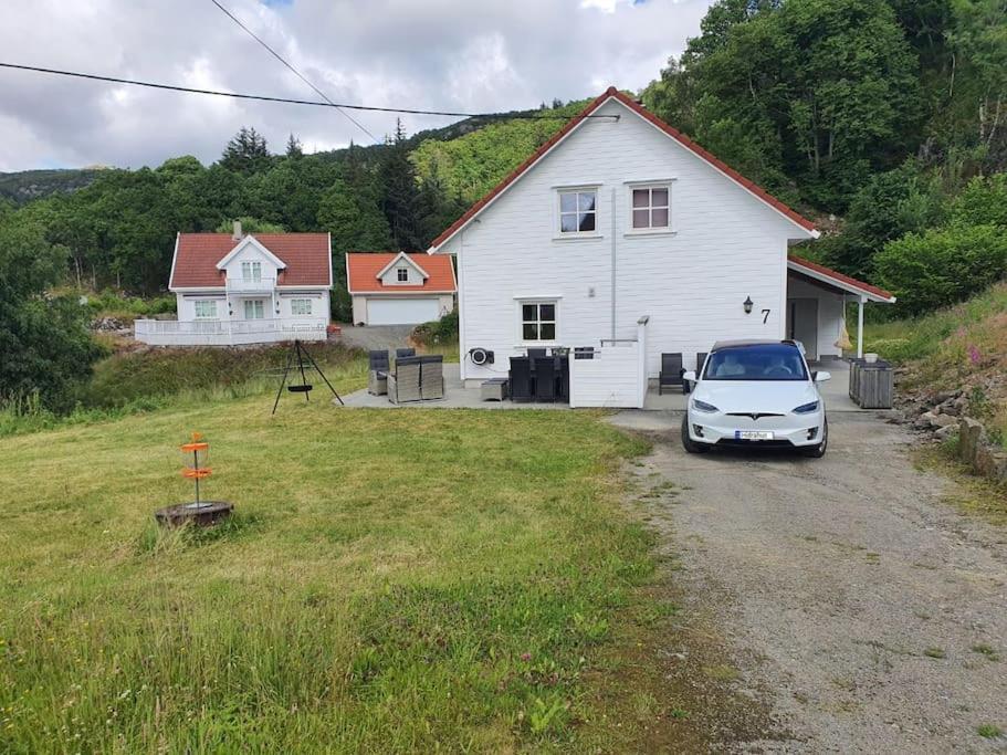 Moderne Hus Med 5 Soverom Og 2 Bad Pa Hidra Vakantiehuis Rasvag